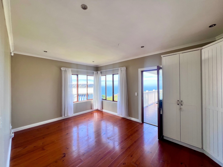 4 Bedroom Property for Sale in Herolds Bay Western Cape